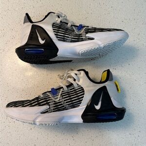 Nike LeBron Witness 6 'White Persian Violet' - White -  Size 10